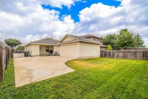 Newly Minted Bungalow, Near Austin