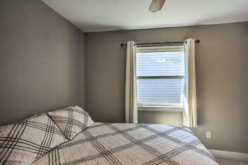 Modern Mabank Getaway With On-site Reservoir Access!