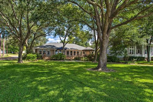 Cedar Creek Lakefront Home, Game Room And Dock!