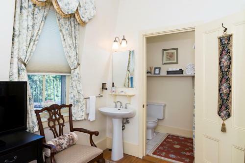 Bed & Breakfast Silver Fountain Inn