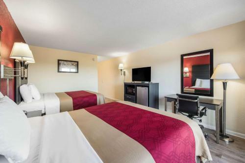 Hotel Relax Inn - Waynesville