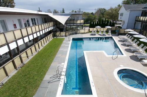The Greenporter Hotel