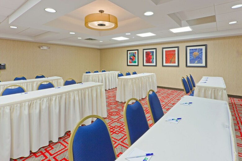Hotel Holiday Inn Express - Neptune