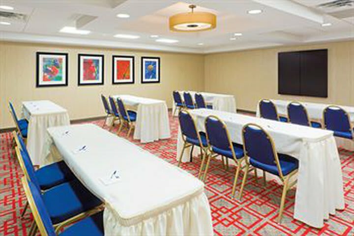 Hotel Holiday Inn Express - Neptune