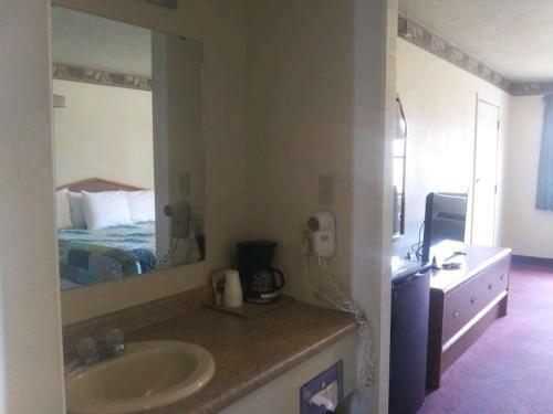 Posada Whispering Creek Lodging & Rv Resort