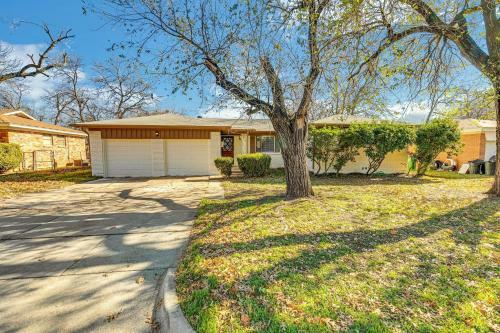 Beautiful Pet Friendly Home In Central Location! Home