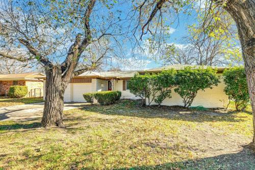 Beautiful Pet Friendly Home In Central Location! Home