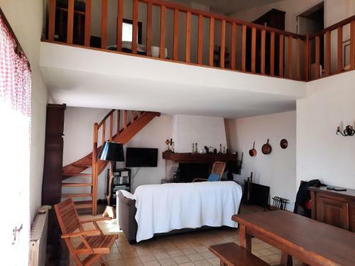 Maison De Famille Dans Les C�v�nnes