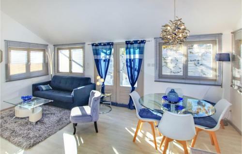Nice Home In Manduel With 1 Bedrooms