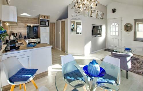 Nice Home In Manduel With 1 Bedrooms