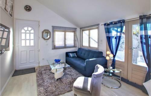 Nice Home In Manduel With 1 Bedrooms