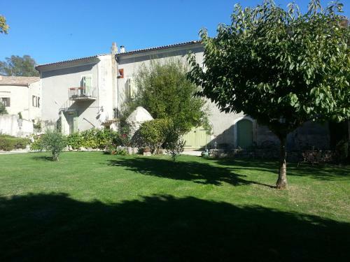 Grange Vout�e Avec Jardin