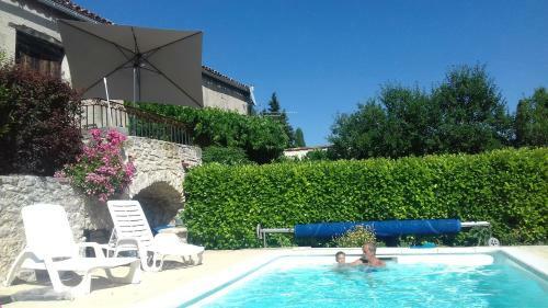 Grange Vout�e Avec Jardin
