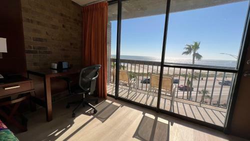 Hotel Commodore On The Beach
