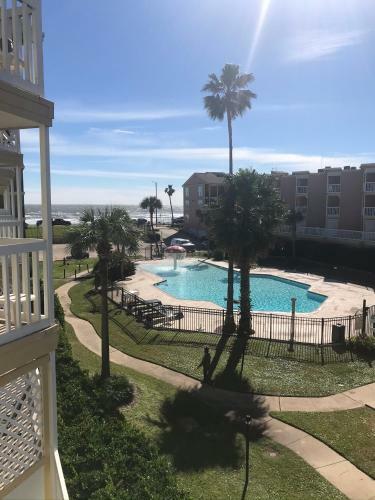 Apartamento Sunny Daze Beachfront Condo