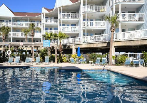 Relaxing, Beachfront Condo With Resort Amenities Galore! - Dolphin Lair
