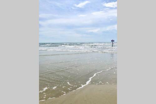 Apartamento Sunrise By The Sea, Steps Away From Babe's Beach!
