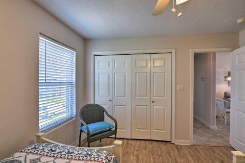 Beachfront Galveston Getaway With Deck And Views!