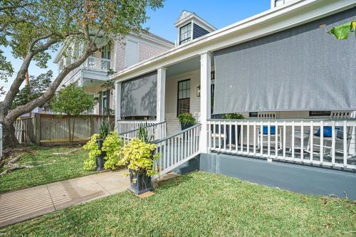 1896 Gulf Coast Cottage