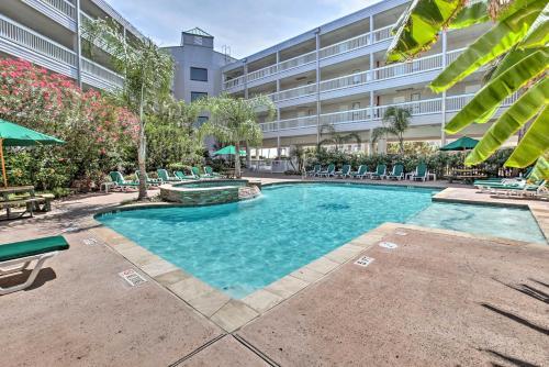 Apartamento Galveston Getaway Across From 61st St Pier!
