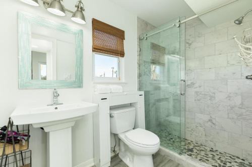 Aloha House - Classy Decor And Finishes - Easy Beach Access!