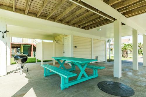 Aloha House - Classy Decor And Finishes - Easy Beach Access!