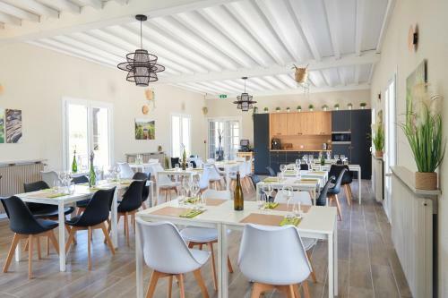 Hostal Carre Saint Pierre & Restaurant