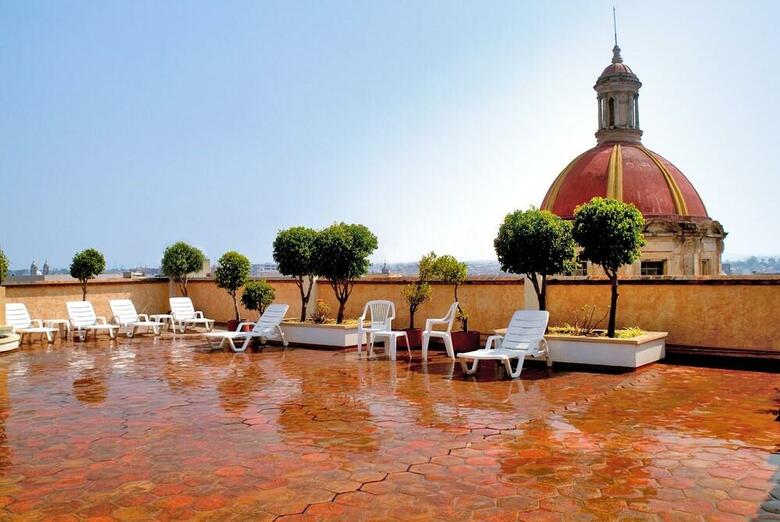 Hotel De Mendoza