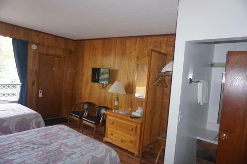 Northern Peaks Motor Inn