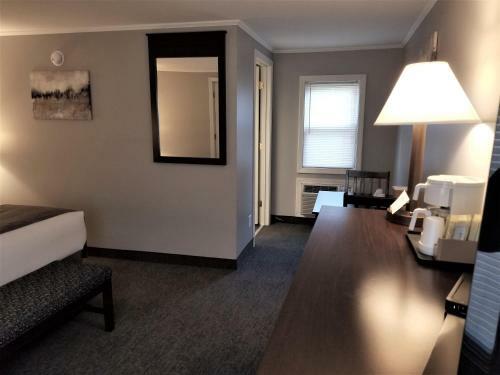 Hotel Mt. Madison Inn & Suites