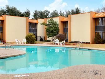 Motel Ramada Statesville