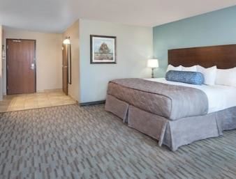 Hotel Baymont Inn & Suites