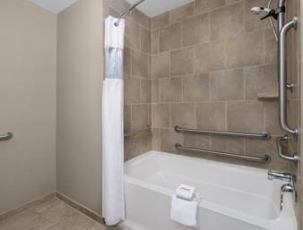 Hotel Baymont Inn & Suites