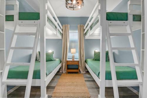 New! Marvelous Beach Home 2min From Beach