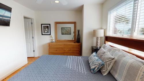Tc203- Bron's Beach Shack Townhouse