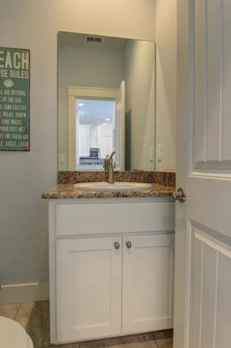 Ra-11- The Tranquil Turtle Townhouse