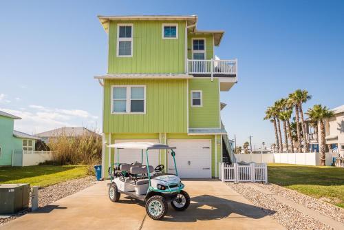 Bb614- Nauti Beach Formally Pickled Parrot Home