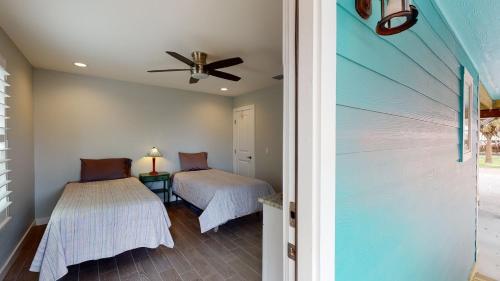 Wa230- Lonesome Coyote Beach House Home