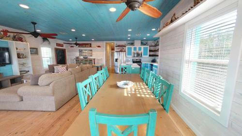 Ov30- Salt Life Home