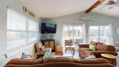 Sb519- A Big Nauti Home