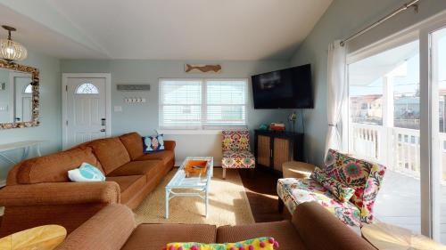 Sb519- A Big Nauti Home