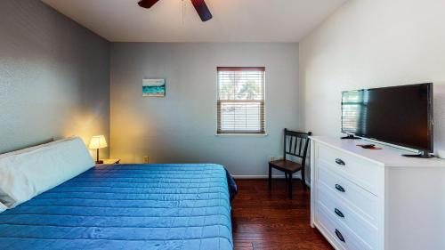 322avea- Pups In Paradise Home