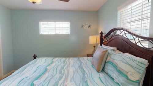 Cw403- Chloe's Way 403 Home