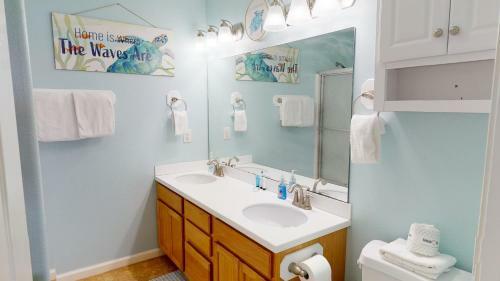 Cw403- Chloe's Way 403 Home
