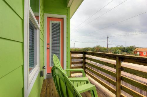 Ov2- Hula Girl House Home