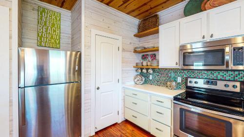 Ov2- Hula Girl House Home