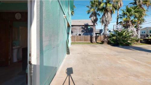 Gu321 Vacation Station Home