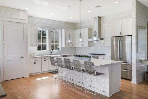 Capella At The Shore 208 Ro