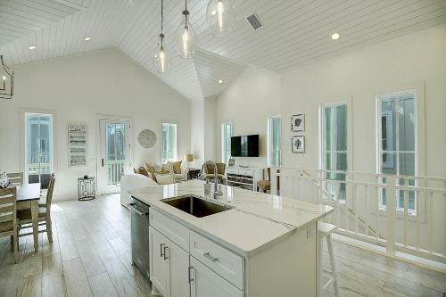 Coconut Cottage 244 Br