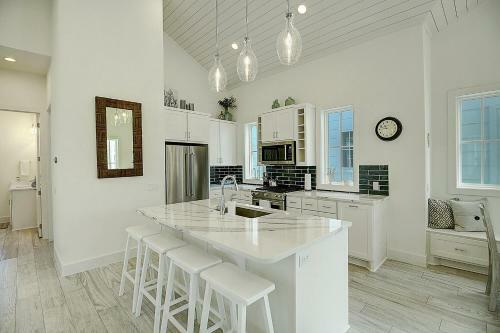 Coconut Cottage 244 Br